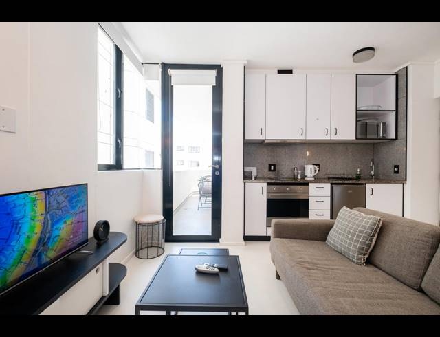1 BEDROOM APARTMENT FOR SALE IN SEA POINT